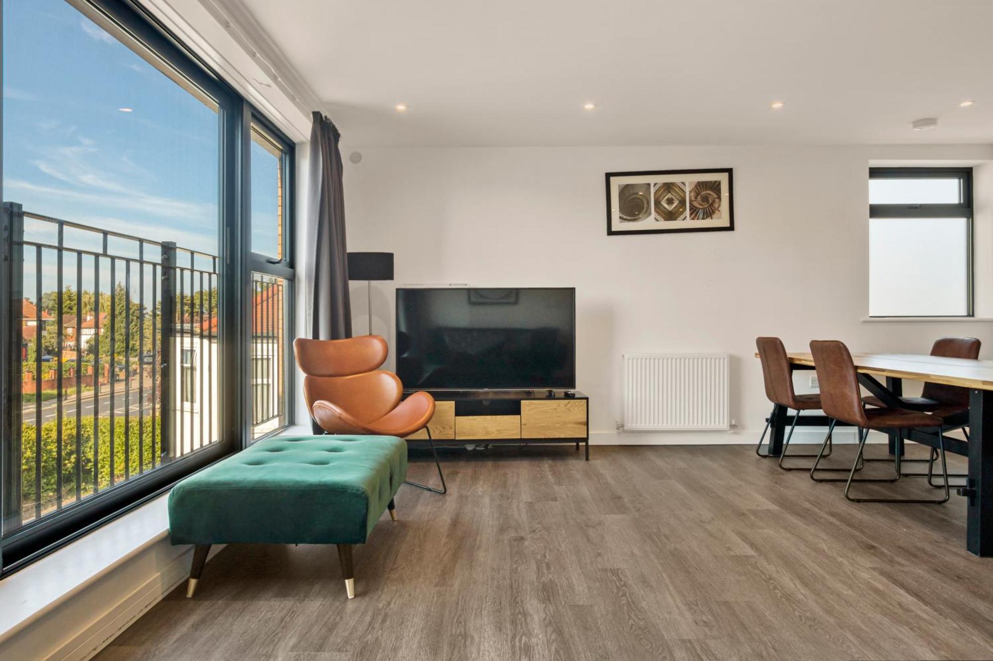 Апартаменты Modern Penthouse In Wembley Лондон Экстерьер фото