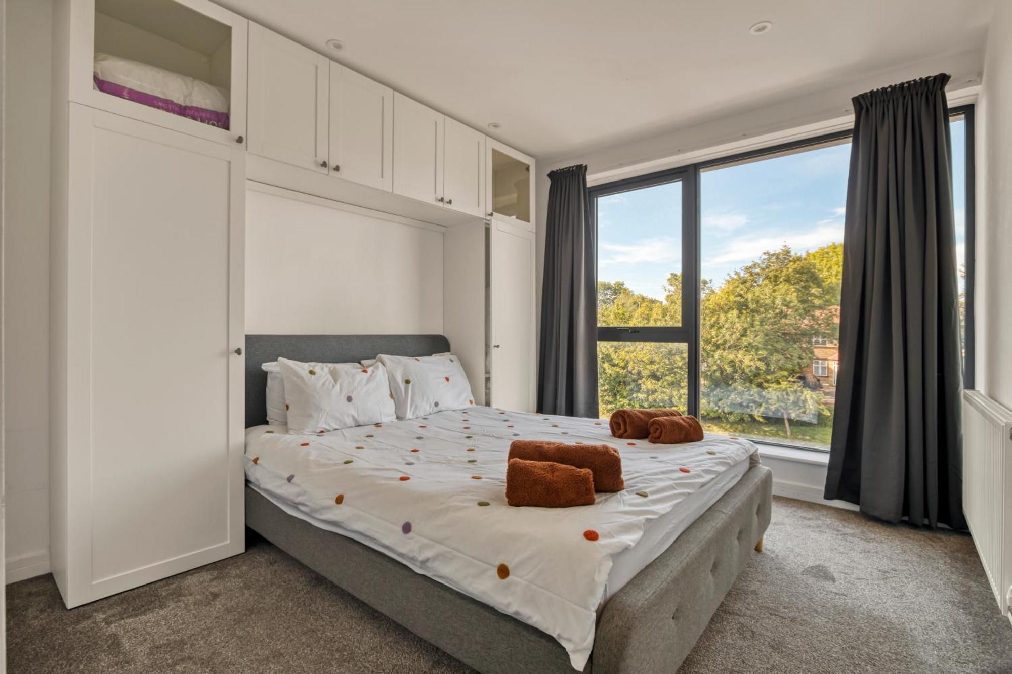 Апартаменты Modern Penthouse In Wembley Лондон Экстерьер фото